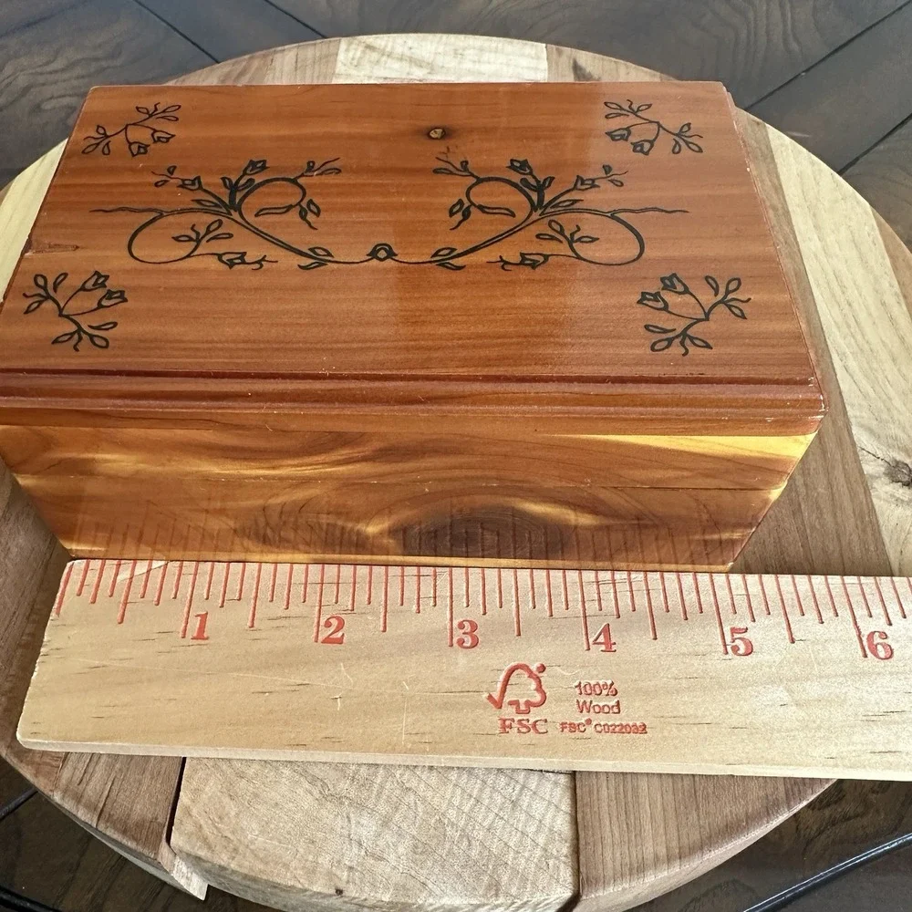 Vintage USA Artisan Cedar Trinket Jewelry Box 5x3 Inch Handcrafted Floral Design
